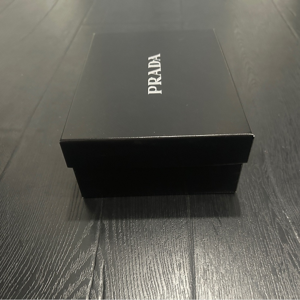 Prada box - Picture 4 of 6